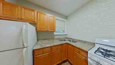 4277 Chippewa Street - Photo 5 of 9