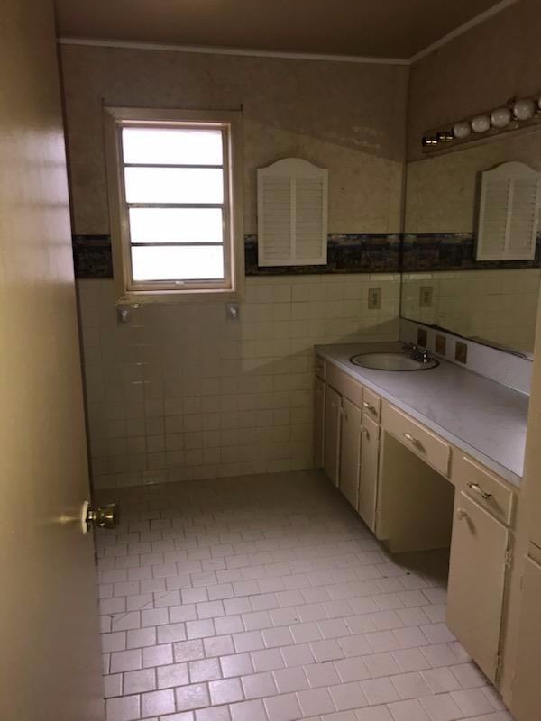 4152 Pines Rd - Photo 4 of 7