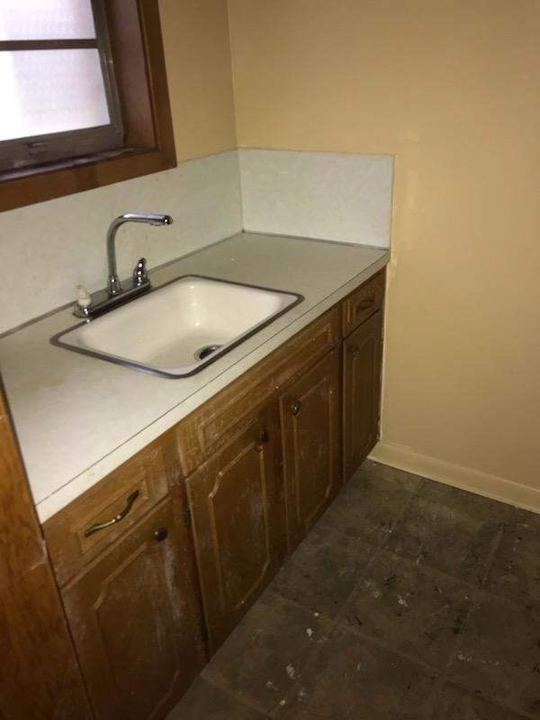 4152 Pines Rd - Photo 6 of 7