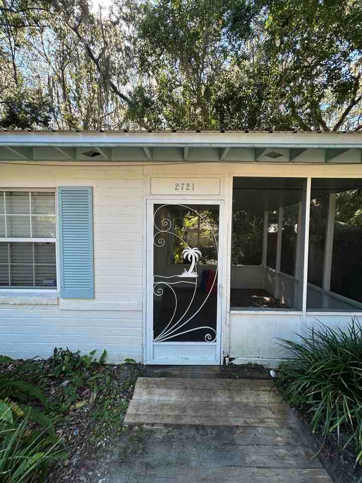 2721 Sw 2nd Ave - Photo 3 of 19