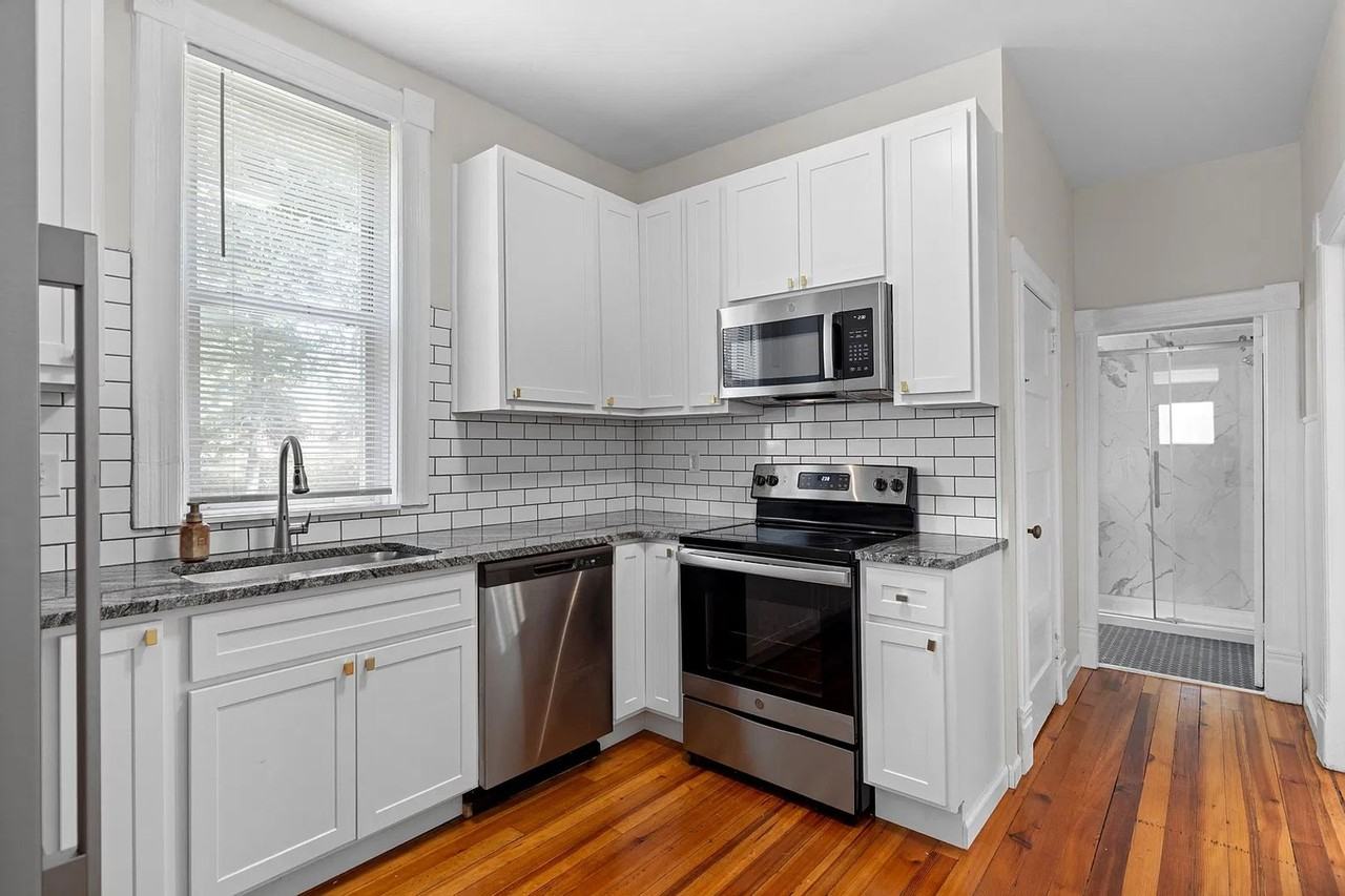 766 Harvard Ave - Photo 7 of 22