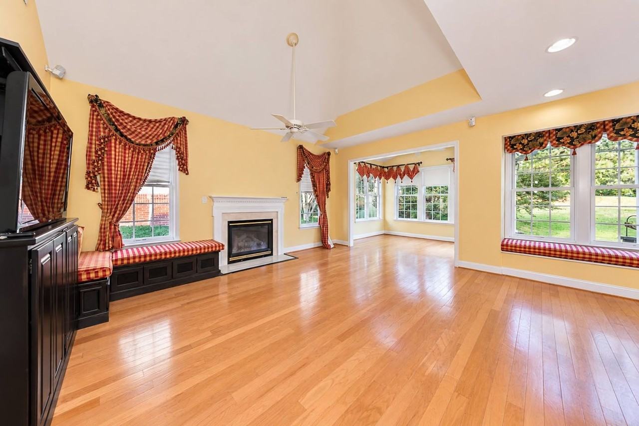 6727 Evensong Ln - Photo 7 of 17