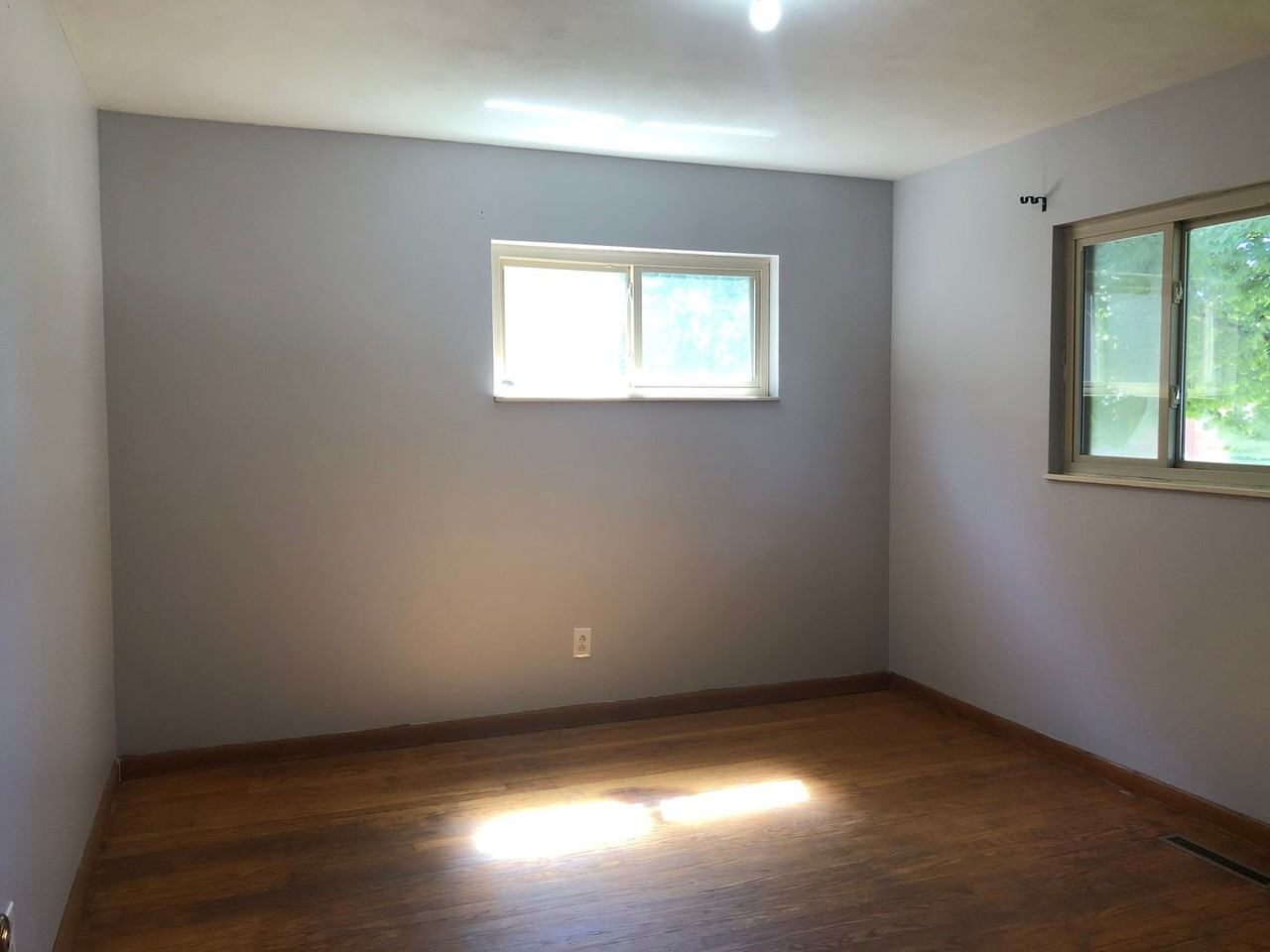 4708 10th Ave - Photo 4 of 9