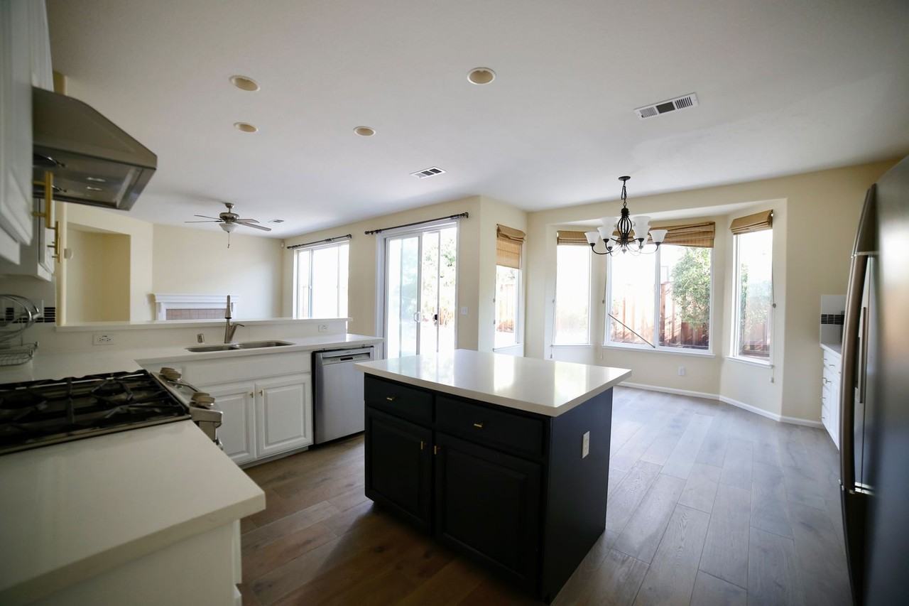 2042 Mckenzie Pl - Photo 7 of 18