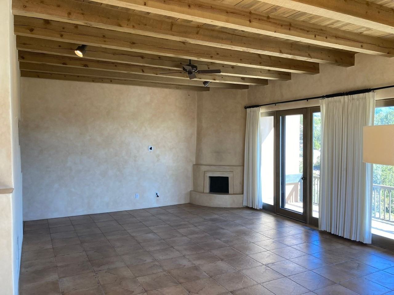 822 Camino Del Este - Photo 5 of 29
