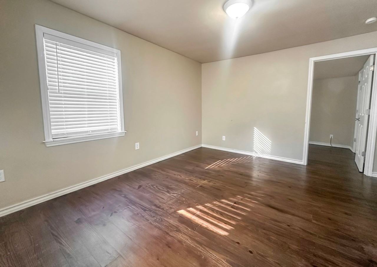 3109 Pecan St - Photo 3 of 9