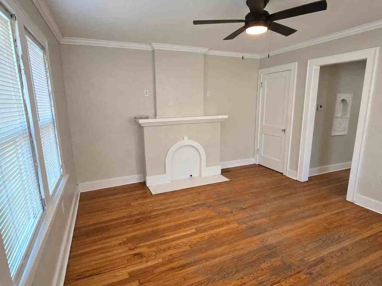 2328 Nw 22nd St - Photo 4 of 14