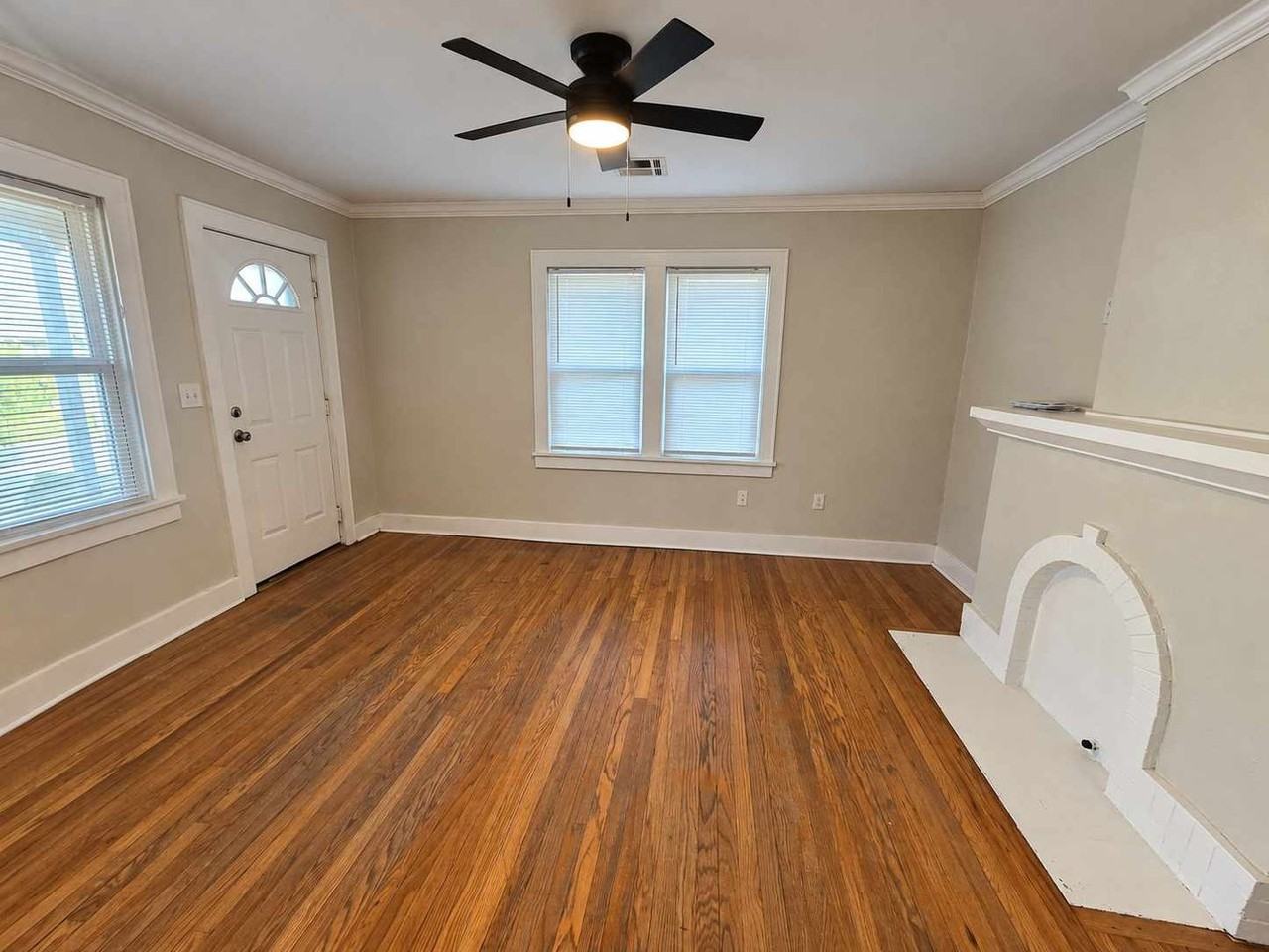 2328 Nw 22nd St - Photo 5 of 14