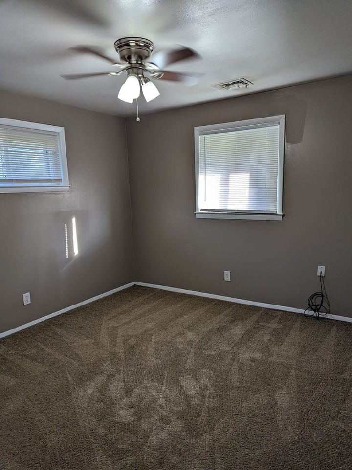 4 Baker Ct - Photo 2 of 15
