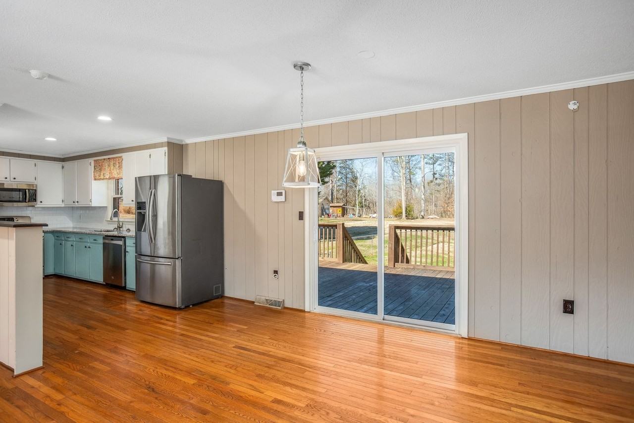 533 Brentwood Rd - Photo 5 of 15