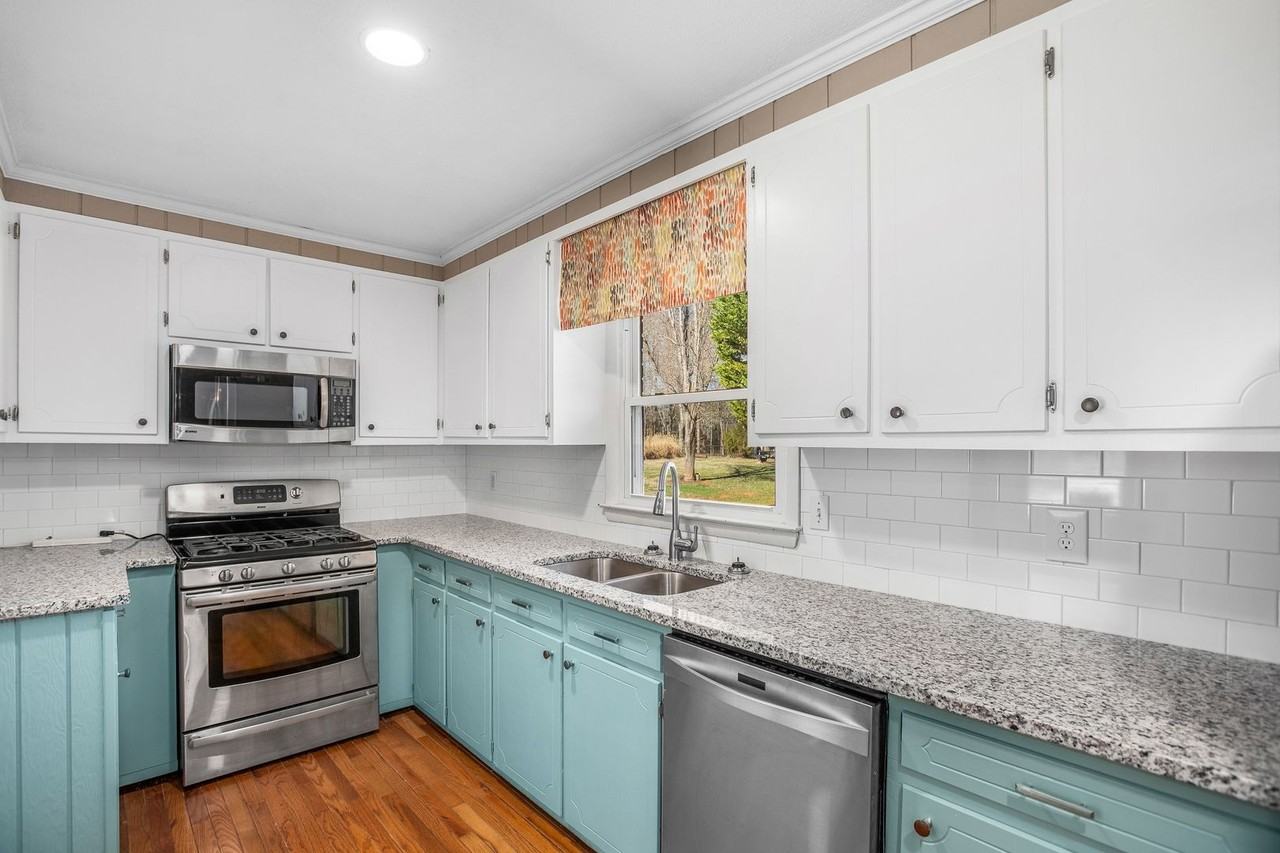 533 Brentwood Rd - Photo 6 of 15