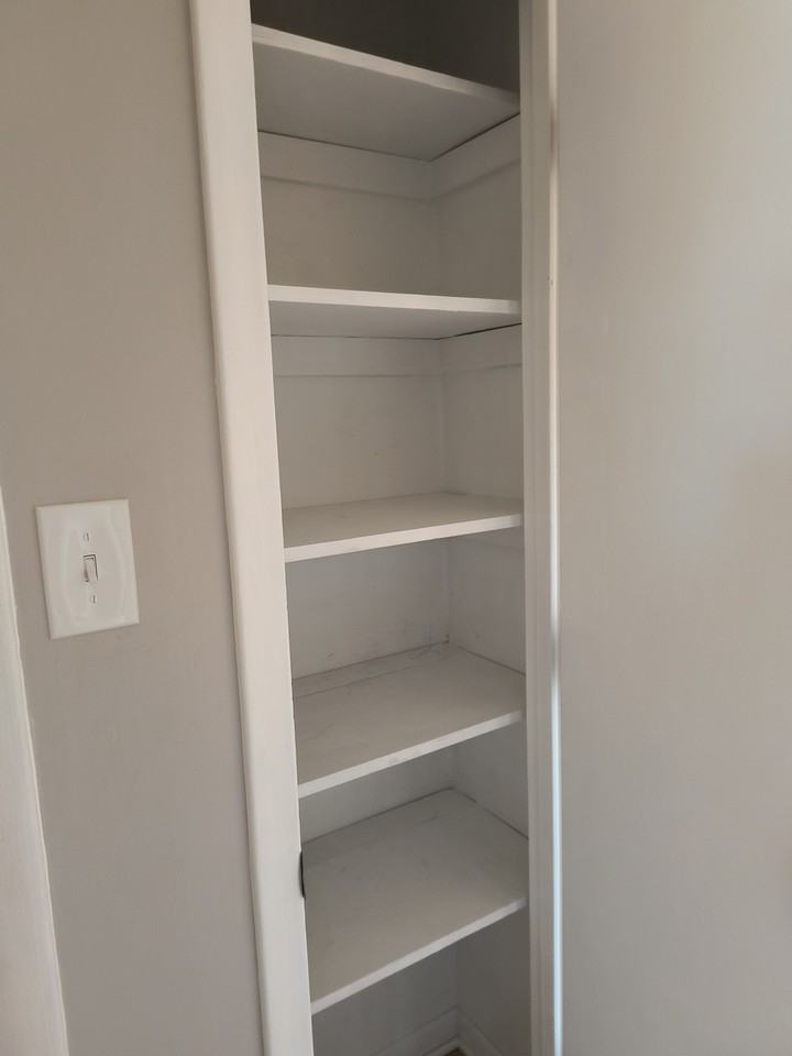 3025 Forest Hills Circle - Photo 4 of 8