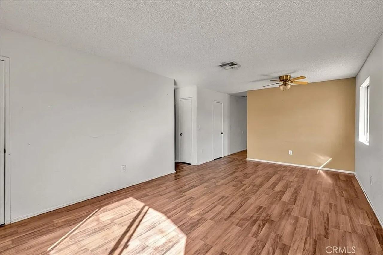 6211 Daisy Ave - Photo 2 of 15