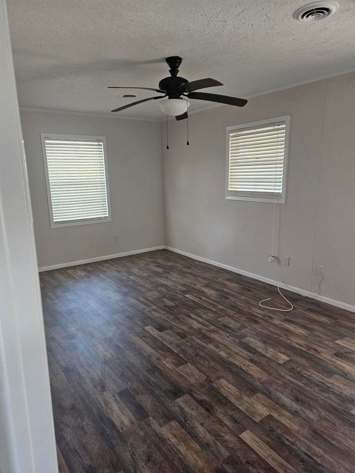 2513 Dexter Rd - Photo 7 of 28