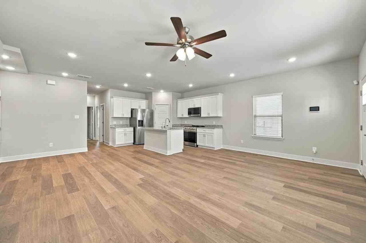 7254 Magnolia Creek - Photo 7 of 28