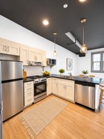 featured image of 739 W Hamilton St