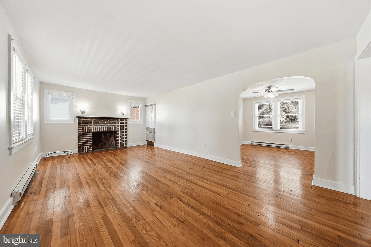 624 Military Road - Photo 3 of 8
