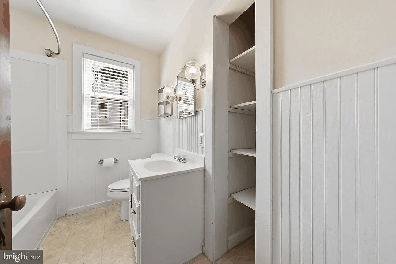 624 Military Road - Photo 6 of 8