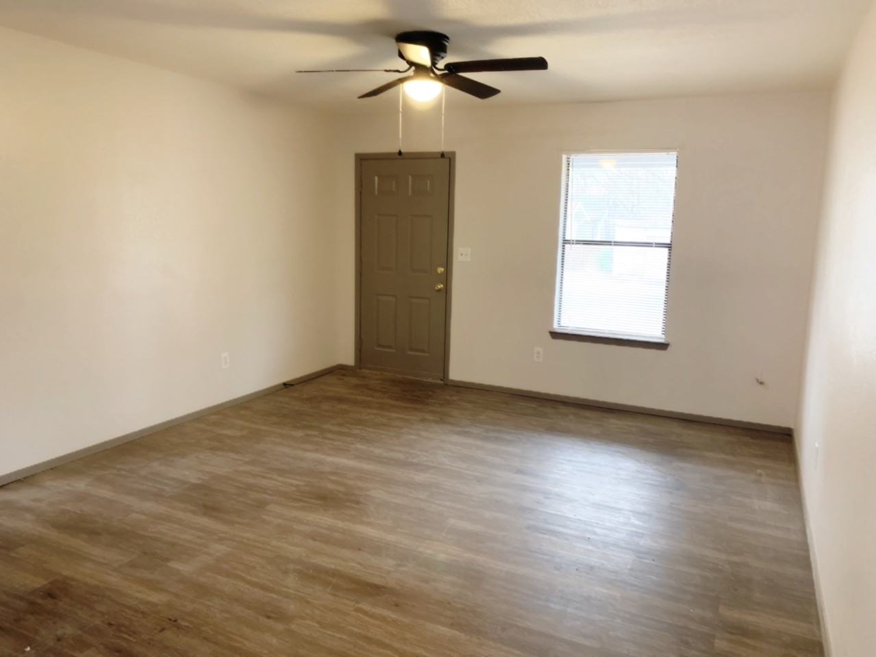 120-142 7th St Apartments - Photo 3 of 11