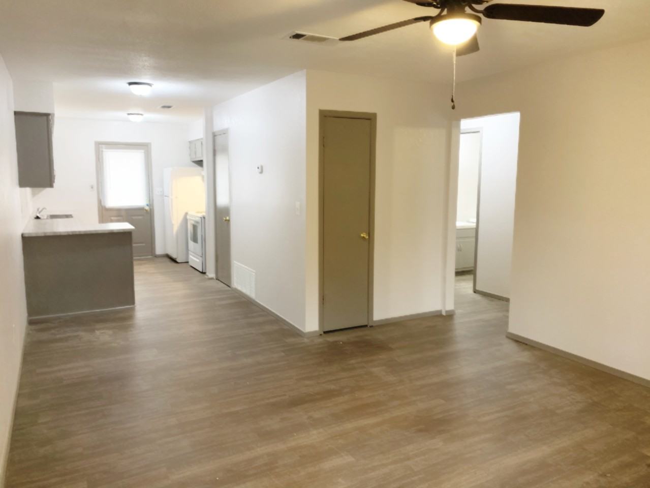 120-142 7th St Apartments - Photo 4 of 11