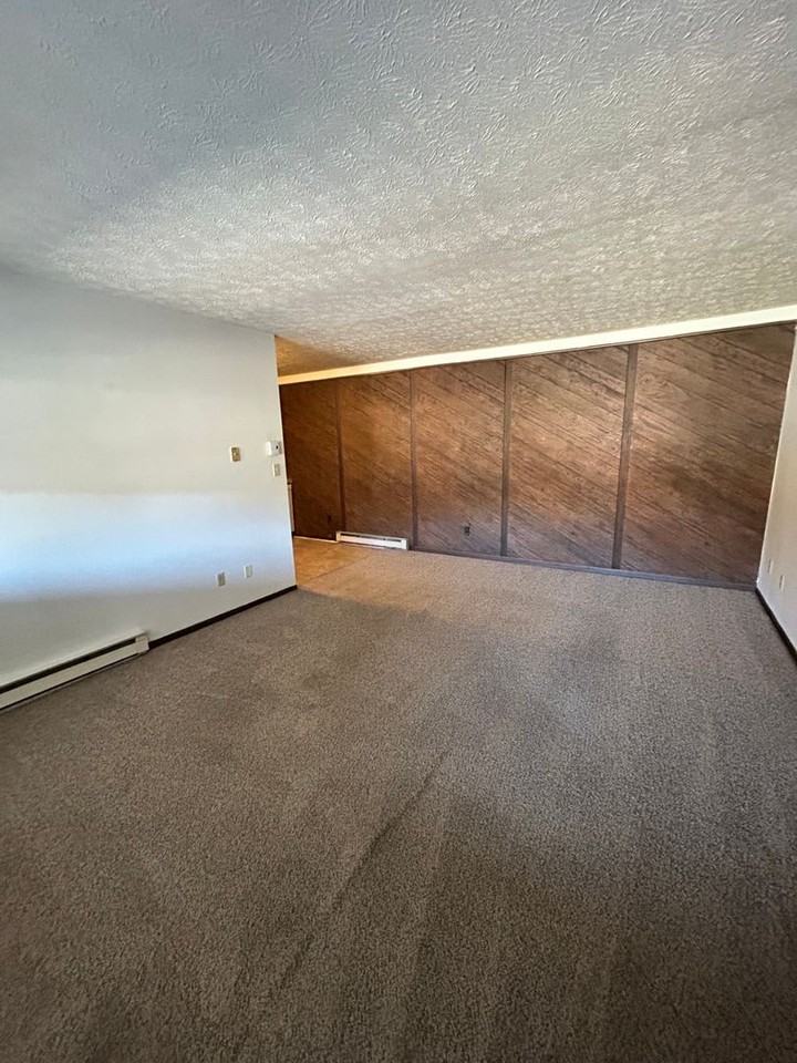 179 Black Dr - Photo 5 of 16