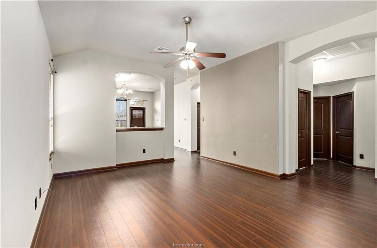 260 Fieldstone Pl - Photo 5 of 24
