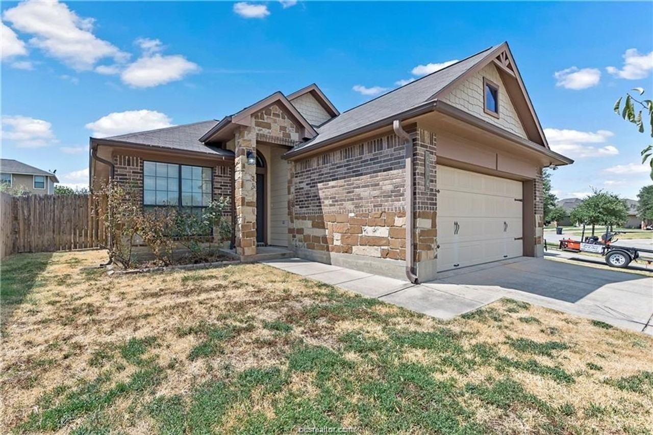 214 Simi Dr - Photo 2 of 21
