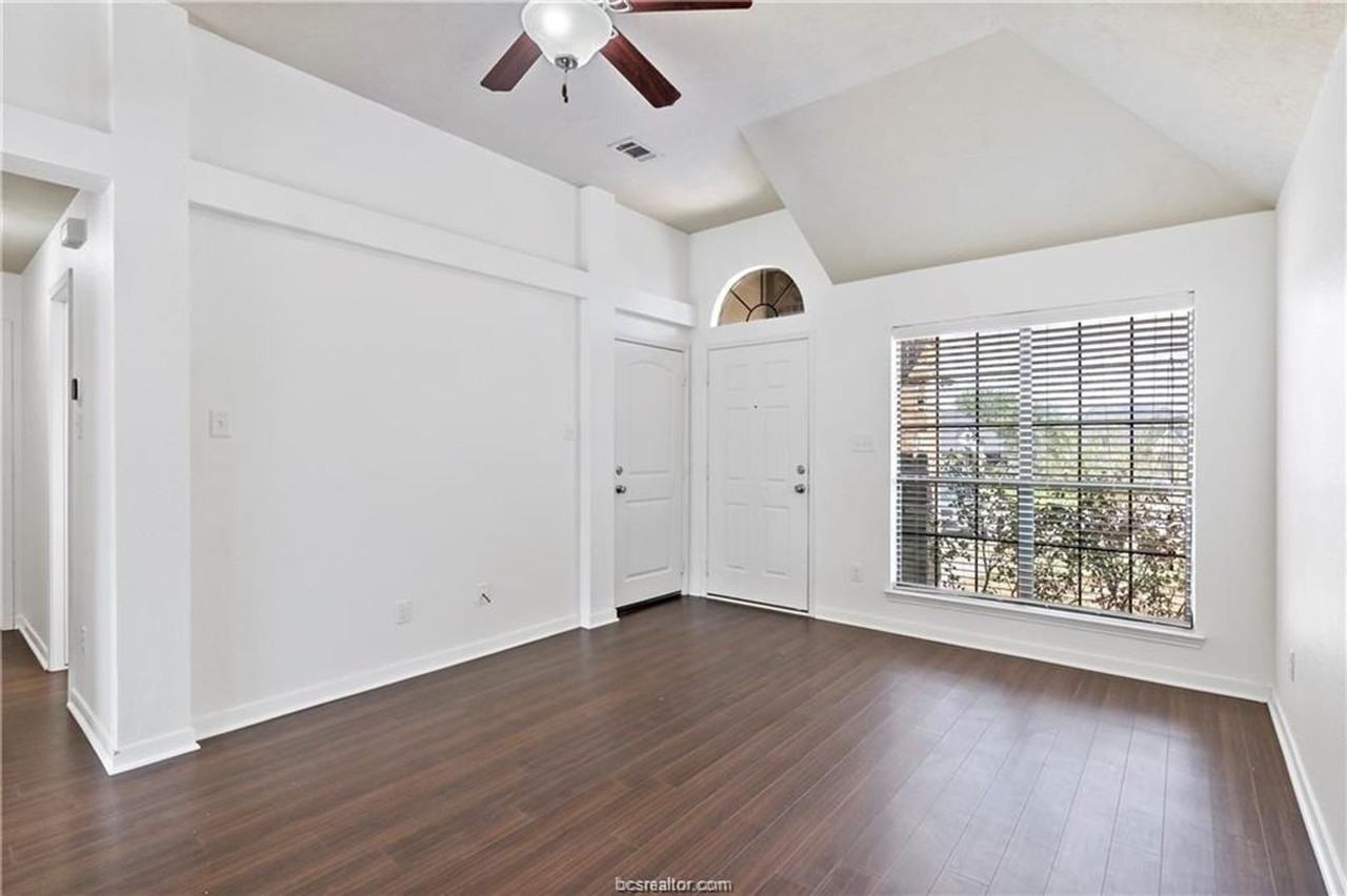 214 Simi Dr - Photo 5 of 21