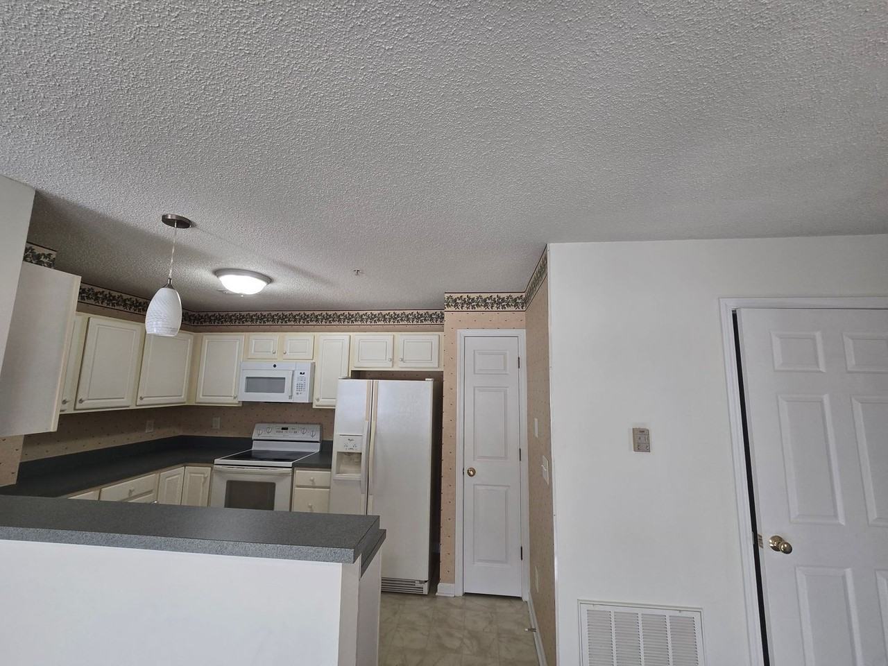 133 James Rd #1B - Photo 5 of 16
