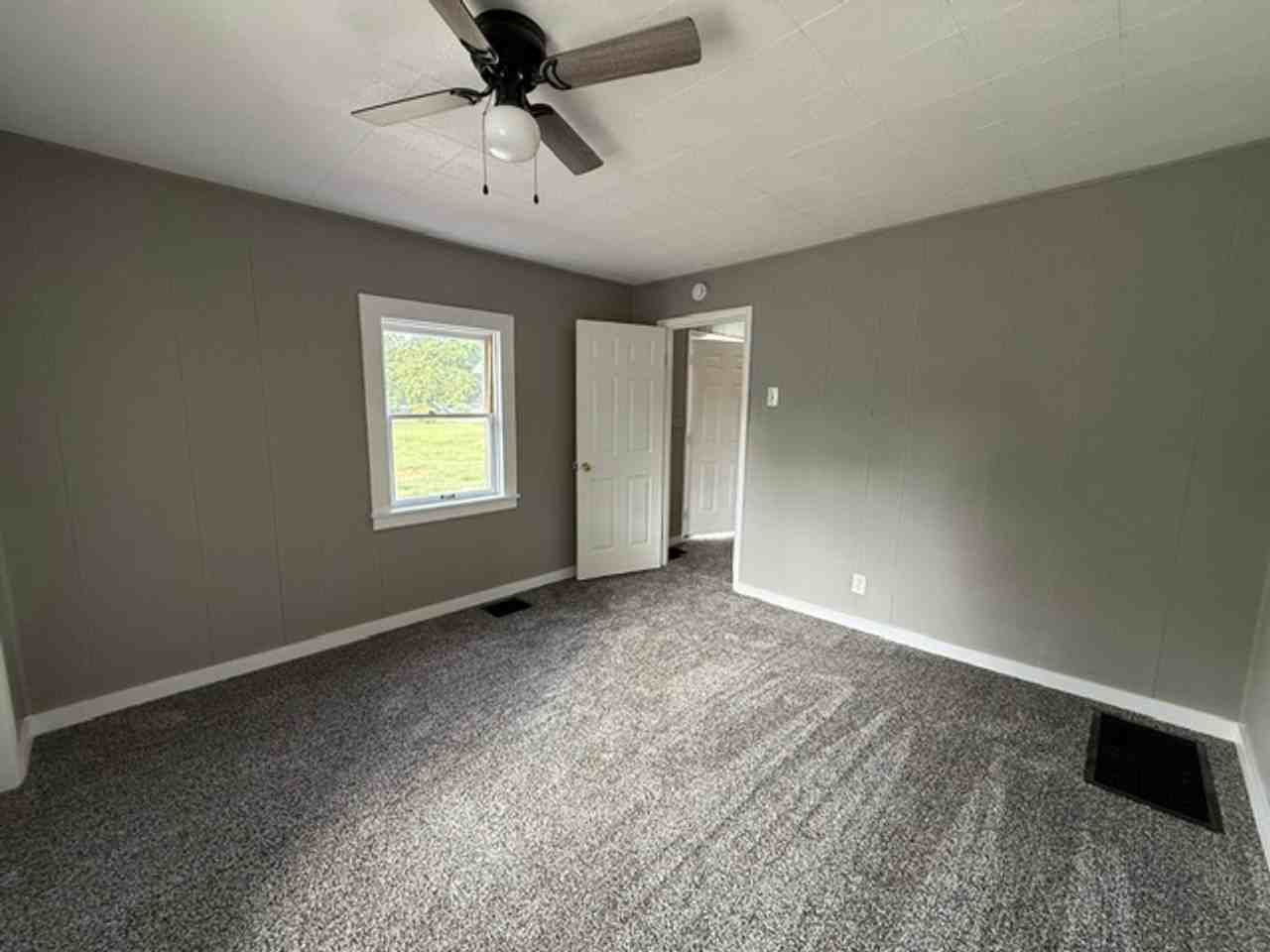 513 Chaudet Ave - Photo 3 of 14