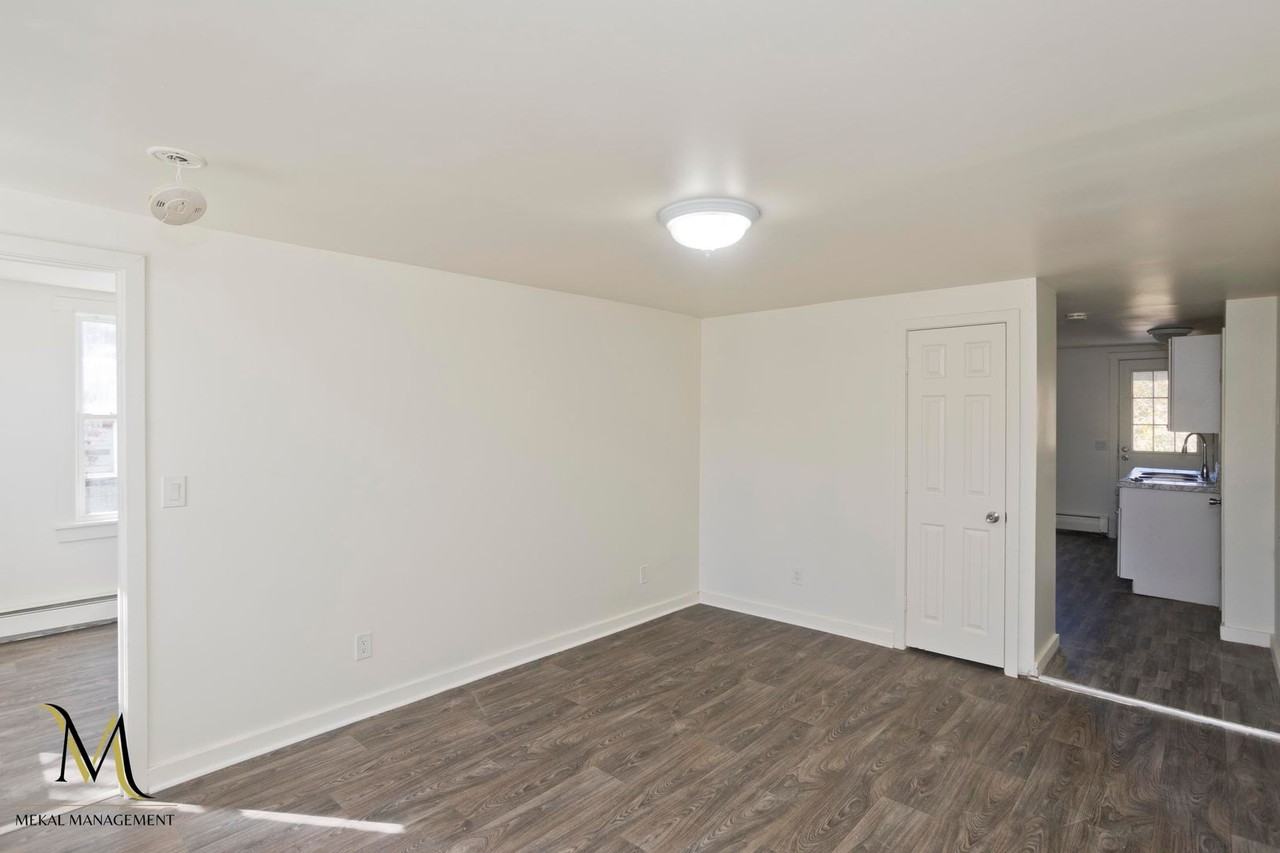 61 West Street Apartments - Photo 4 of 26