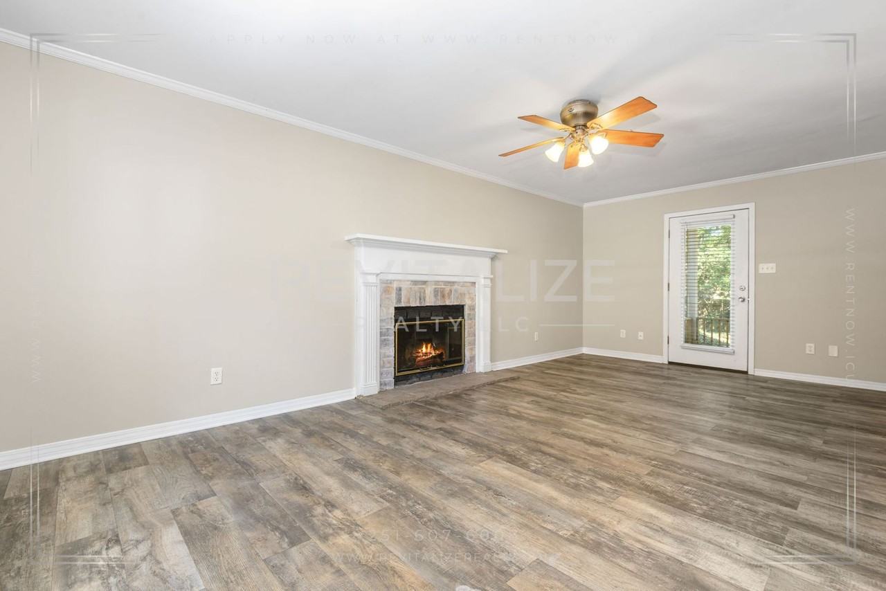 2551 Oak Harbor Dr - Photo 6 of 40