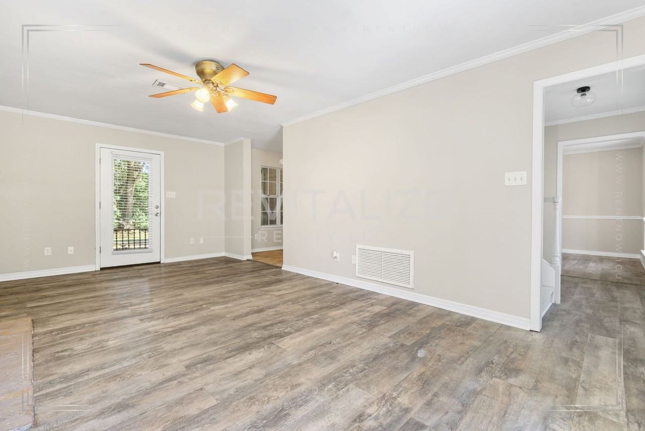 2551 Oak Harbor Dr - Photo 7 of 40