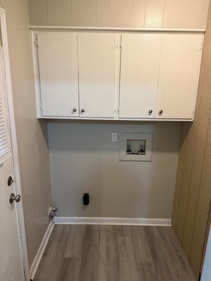 6322 Abraham Lincoln Dr - Photo 3 of 15