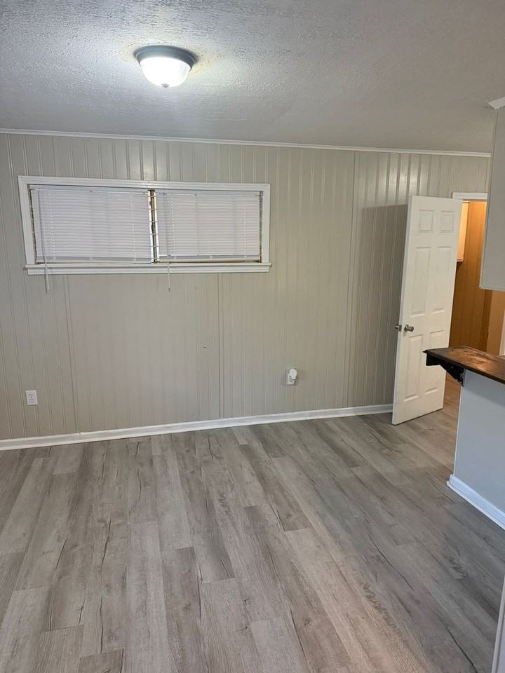 6322 Abraham Lincoln Dr - Photo 6 of 15