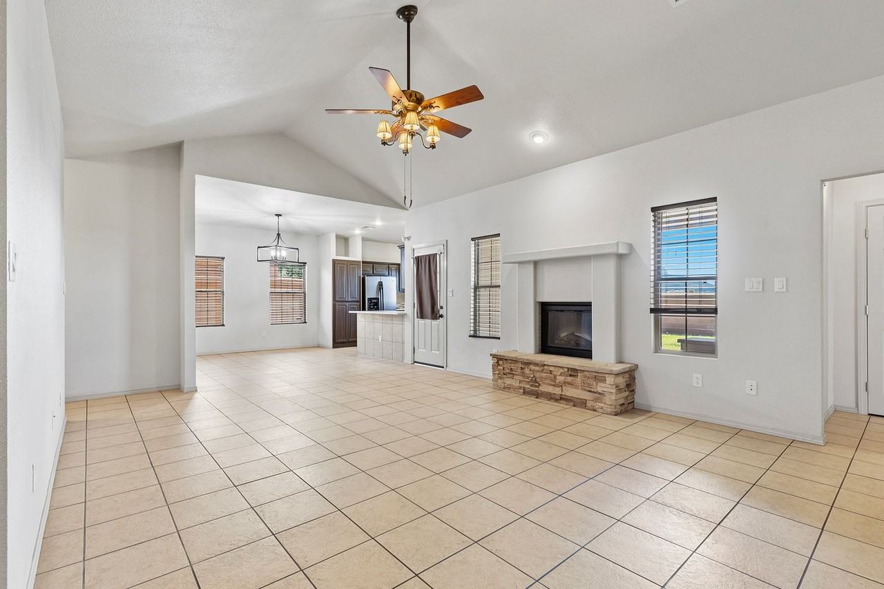 944 Arroyo Seco - Photo 3 of 22