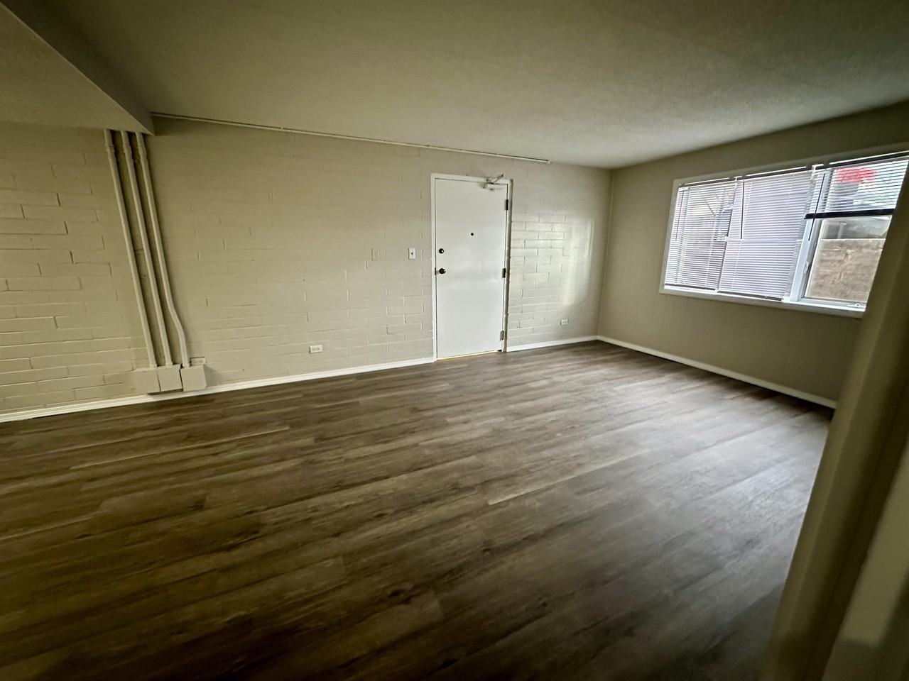 611 West Church Street - Photo 5 of 6