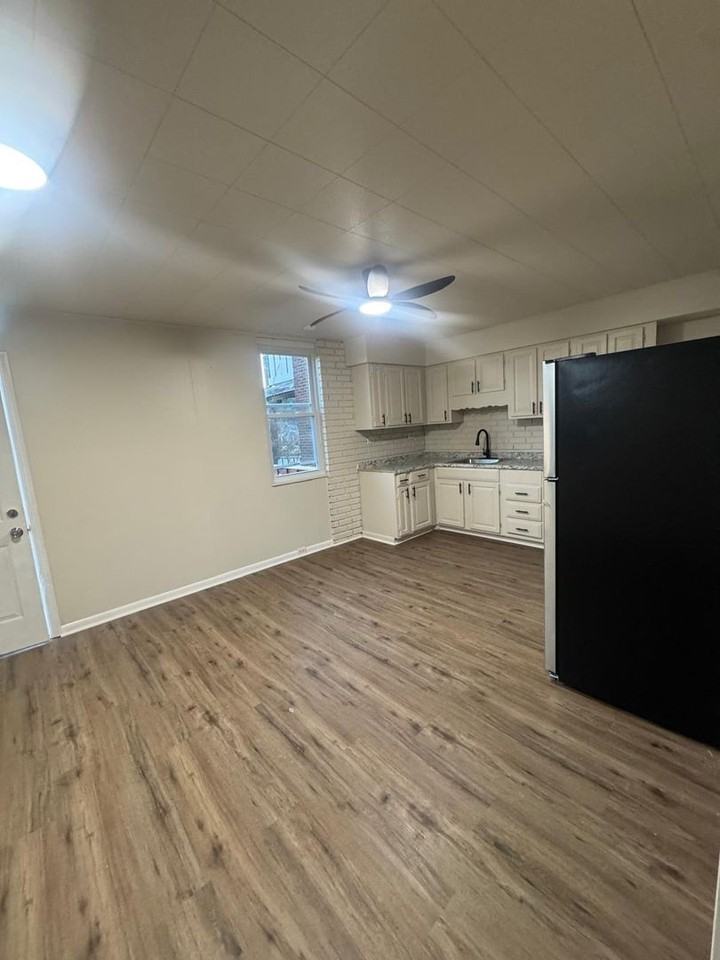 835 Benwood Ave - Photo 2 of 9