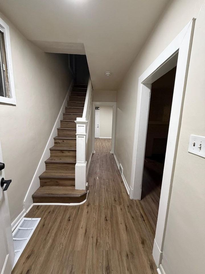 835 Benwood Ave - Photo 4 of 9