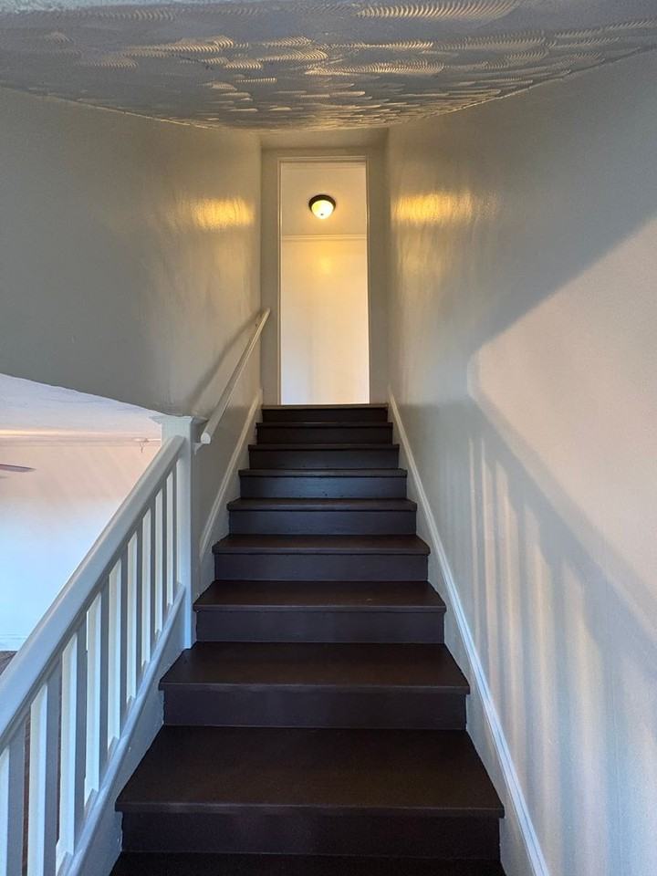 360 Fisher St - Photo 6 of 18