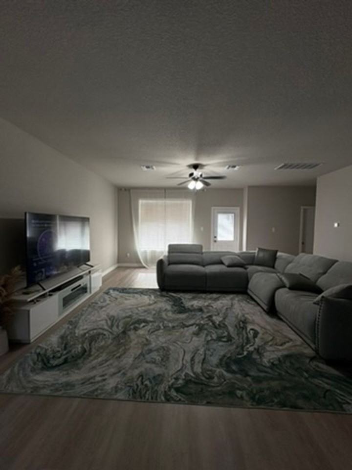193 Hugh Dr - Photo 5 of 13