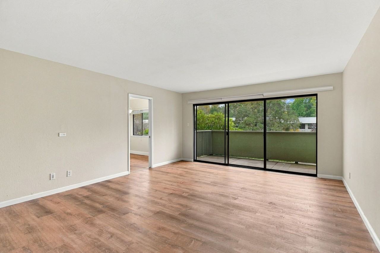 2337 Sharon Rd - Photo 6 of 18