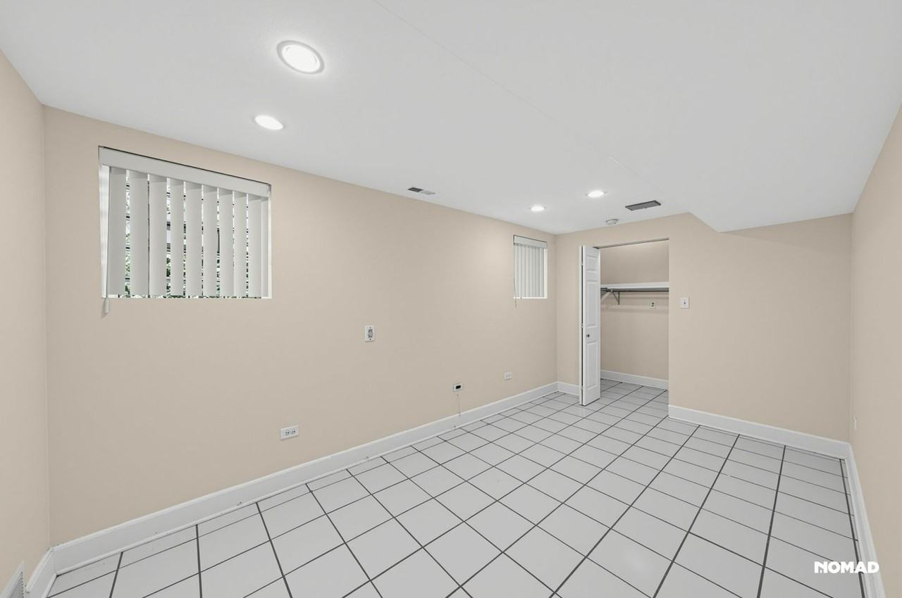 63 E 56th St - Photo 6 of 30