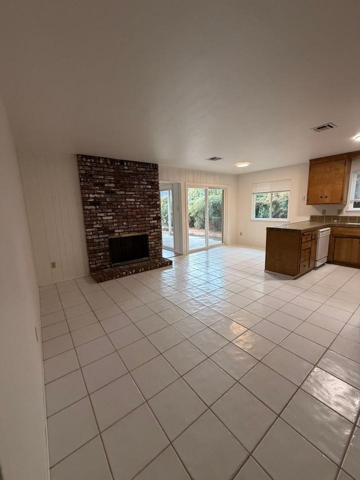 9450 Durango Way - Photo 3 of 11