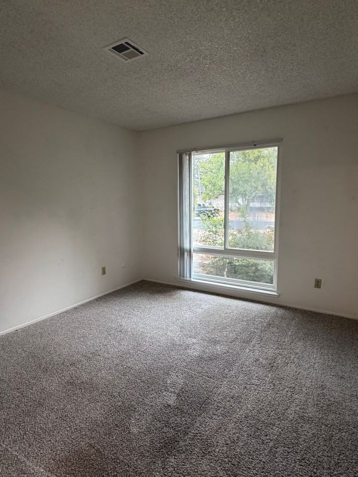 9450 Durango Way - Photo 6 of 11