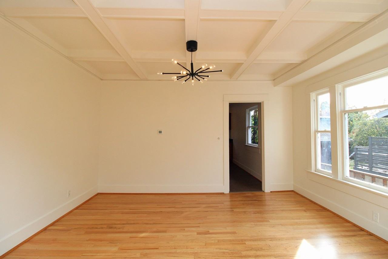3604 Se Sherman St - Photo 6 of 28