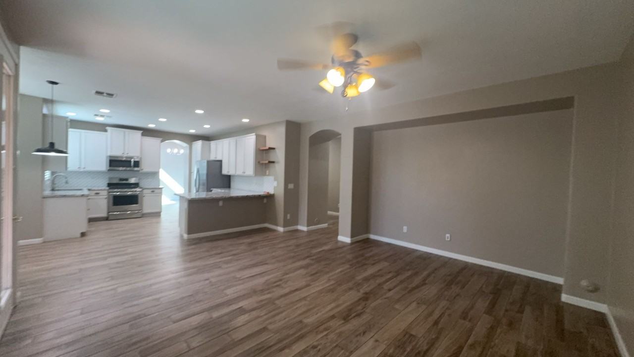3871 E Remington Dr - Photo 7 of 21