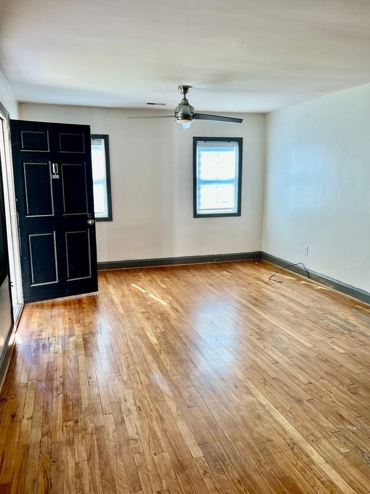 1007 Dozier Pl - Photo 4 of 13