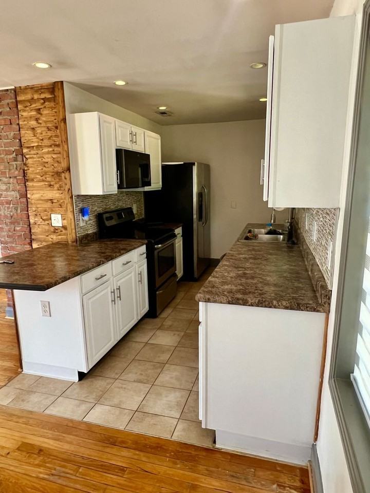 1007 Dozier Pl - Photo 7 of 13