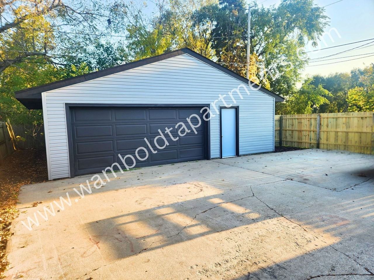 3315 Conrad Dr - Photo 2 of 13